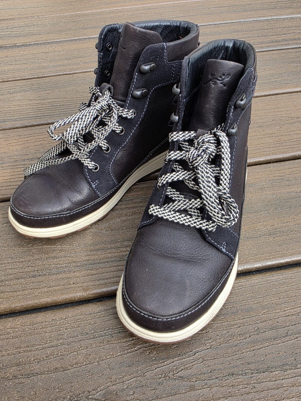 Chaco Women's Sierra Waterproof boots Black Size 7